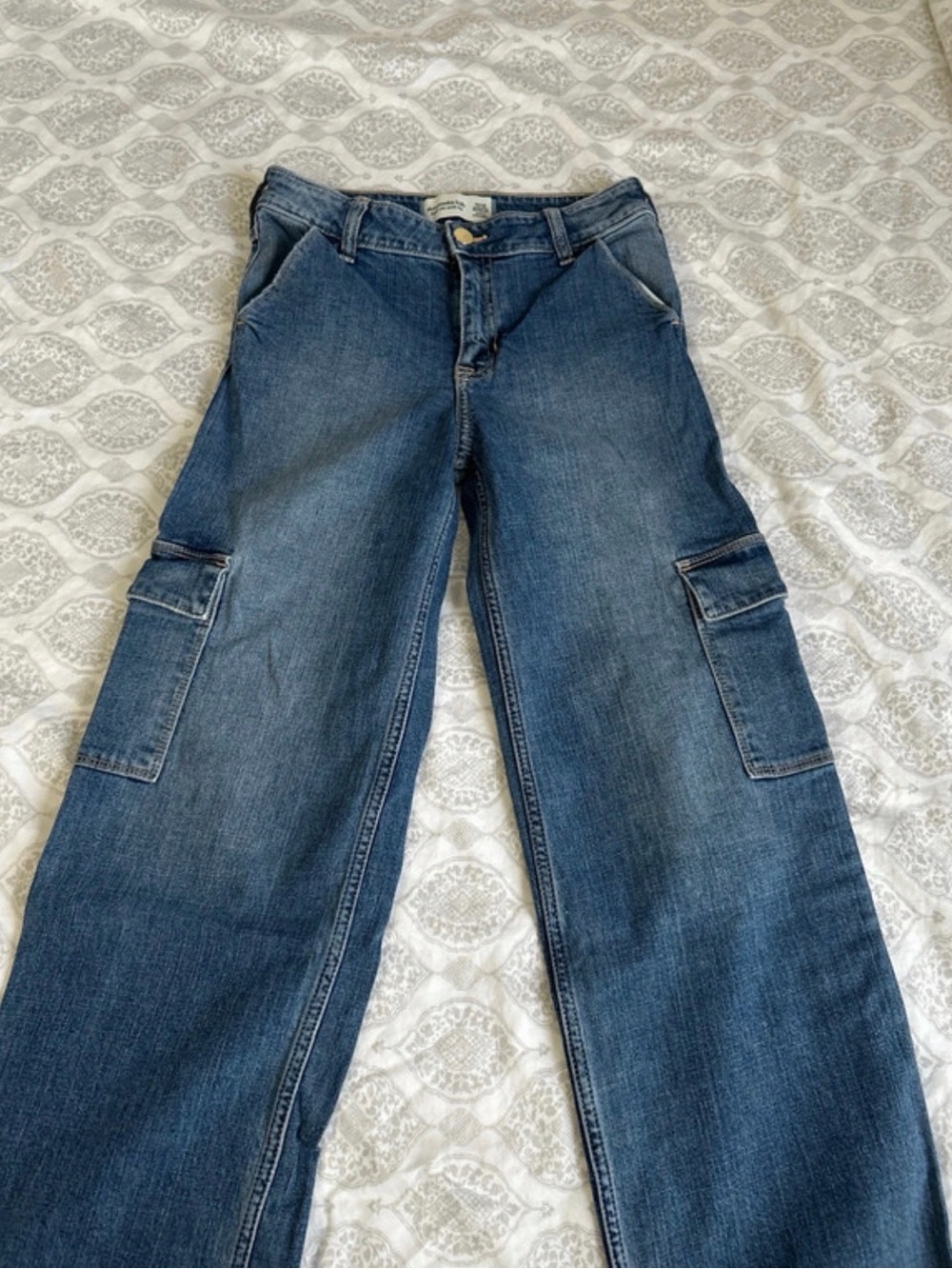 Girls Abercrombie kids Cargo Jeans size 9/10